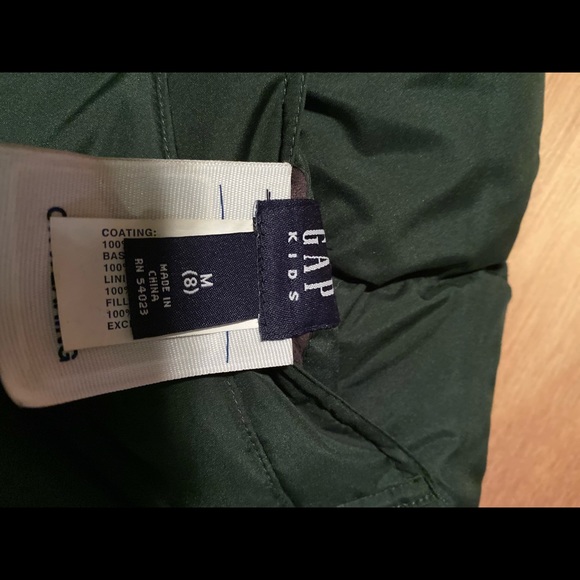 Boys Gap reversible Vest - Picture 4 of 4